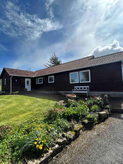 Wooden Cottage With Lake View Enniskillen Eksteriør bilde